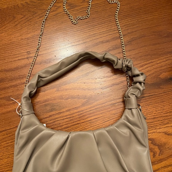 Donna Linea - Picture 3 of 4